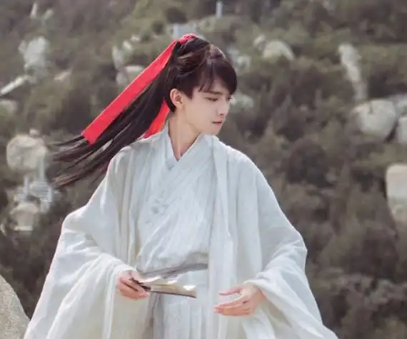 妖扬个人资料算是个全能型选手