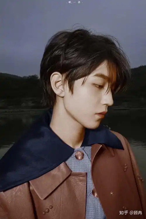 各位,有没有王俊凯的侧面照? - 知乎