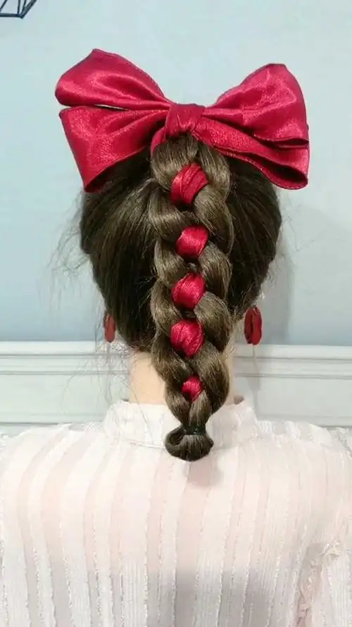 飘带蝴蝶结编发教程,一起学起来吧!给孩子扎!_腾讯视频