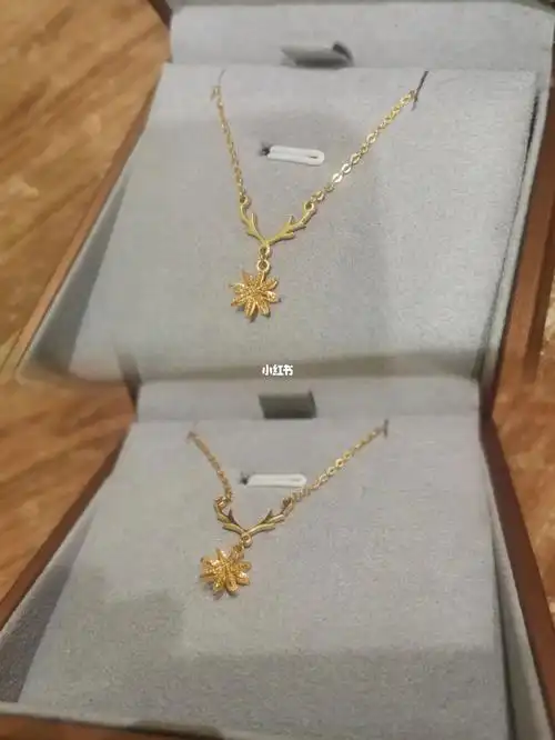 周大福新款鹿角六芒星足金项链