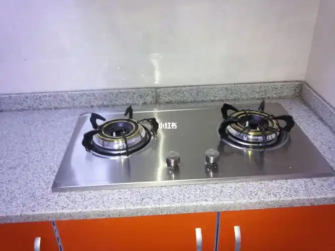 燃气灶的火老是打不着!一松手火就灭了!什么情况呀?