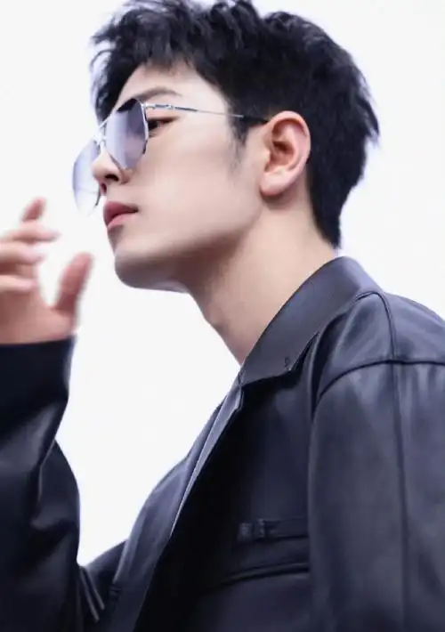 #肖战眼镜高级感##肖战眼镜大片高级感##肖战#