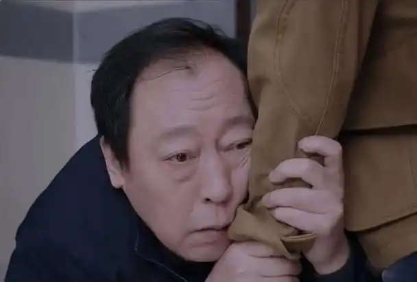 回顾倪大红:娶倪萍表妹为妻,出道几十年,因"苏大强"再度出圈