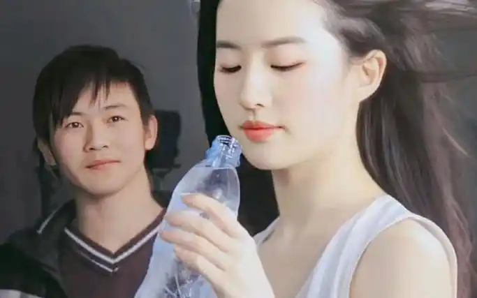 刘亦菲#盛世美颜 考古23岁的刘亦菲,飘逸的长发,真的好像仙女