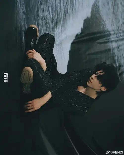 fendi品牌形象大使许光汉##fendiss24