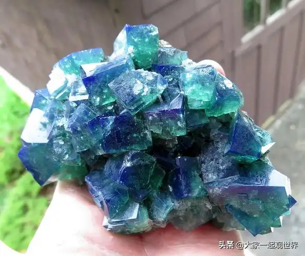 世界上最美丽的50种石头不但外观艳丽而且价值不菲