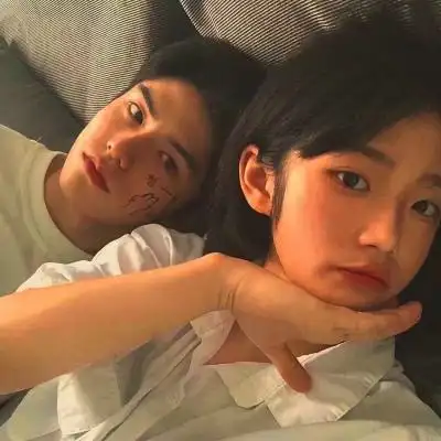 超甜情侣头像真人秀恩爱