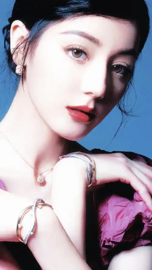 迪丽热巴火龙果公主裙