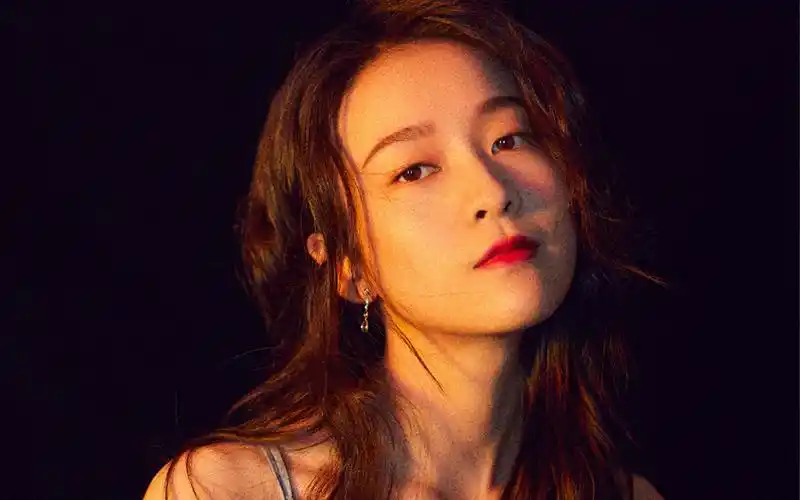 张雪迎性感妩媚写真图片桌面壁纸