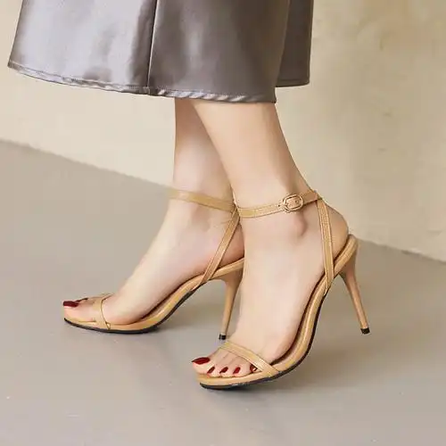 凉鞋休闲百搭一字式细大码50码高跟欧美时装凉鞋