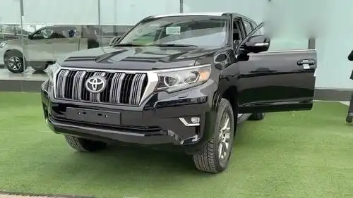 2020款丰田普拉多高清展示,看到外观内饰后,给个不心动的理由