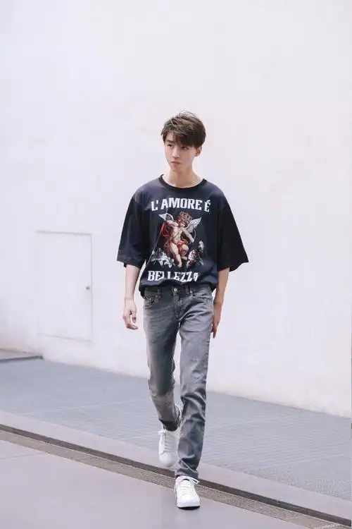 200109王俊凯腿细任性系列新创凯式保暖新时尚