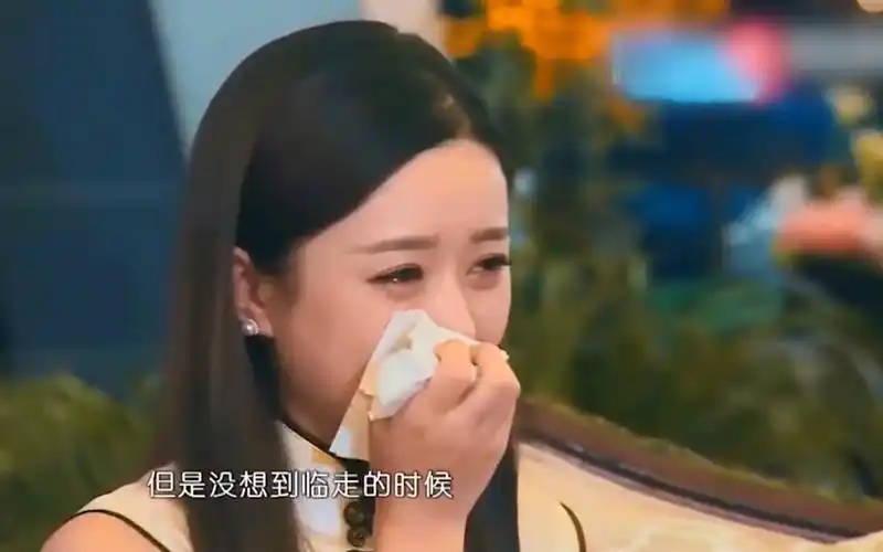 千万别让赵丽颖上综艺:句句扎心不愧是赵小刀,呆萌表情看呆全场