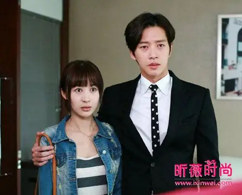 朴海镇李菲儿远得要命的爱情热播学菲儿清新穿搭