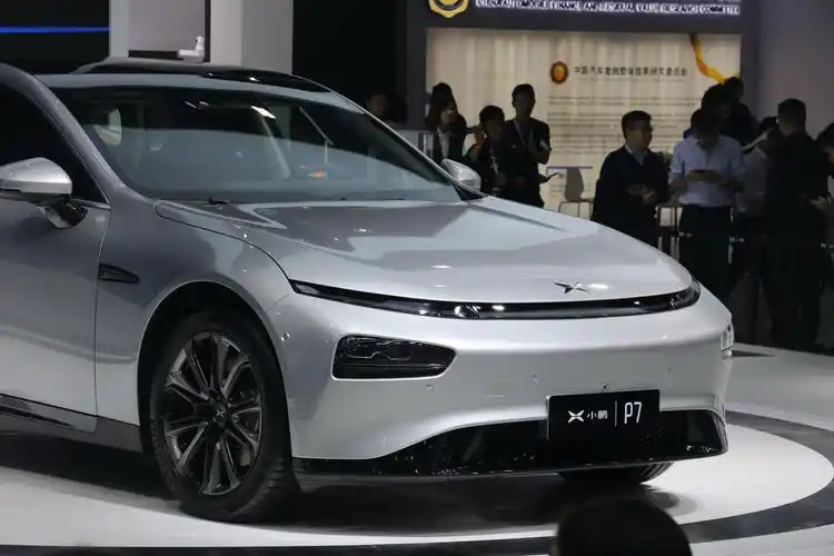 汽车董事长兼ceo何小鹏亲自主持,现在发布了四驱高性能车型和后驱超长