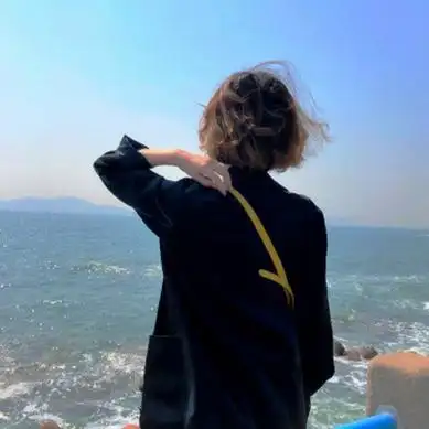 海边背影女头 高清好看的唯美海边背影女头像图片_女生头像_美头网