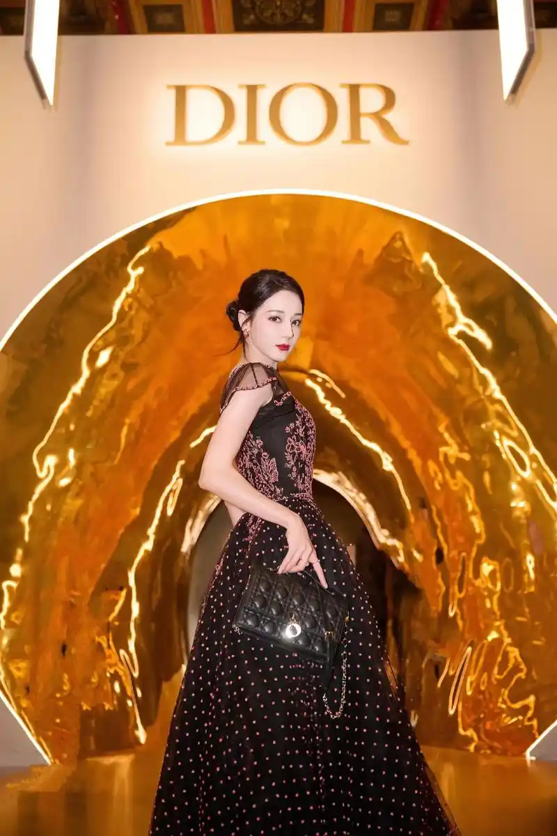 美妆品牌代言人 迪丽热巴.#迪丽热巴升任dior全球彩妆及香 - 抖音