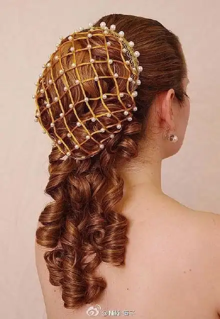 十五十六世纪意大利贵族女性发型部分节选自电视剧波吉亚家族个人观点