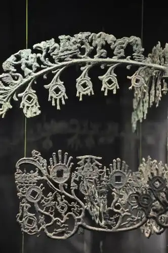 广汉三星堆博物馆摇钱树