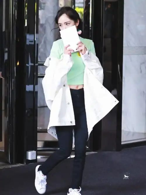 52公里, 6分30秒  获得了连跑6周徽章  开启跑步实况  户外跑步  慢跑