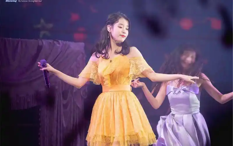 《jam jam》iu李知恩演唱会现场歌曲