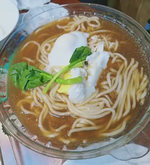 今日的相聚源于这碗生日面的主人.