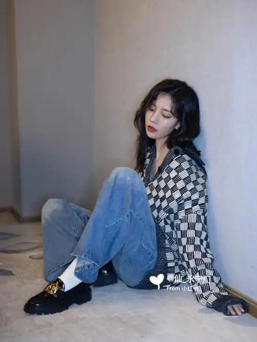 宋妍霏xtodsnewkate乐福鞋