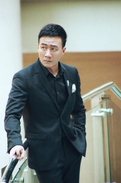 有种基因叫胡军的女儿,避开爸爸继承妈妈高颜值,可18岁却显老