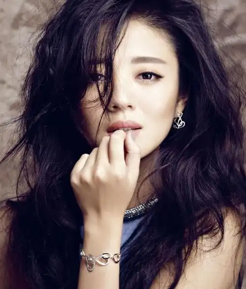 御姐归来霸气定档安以轩首谈婚礼畅想