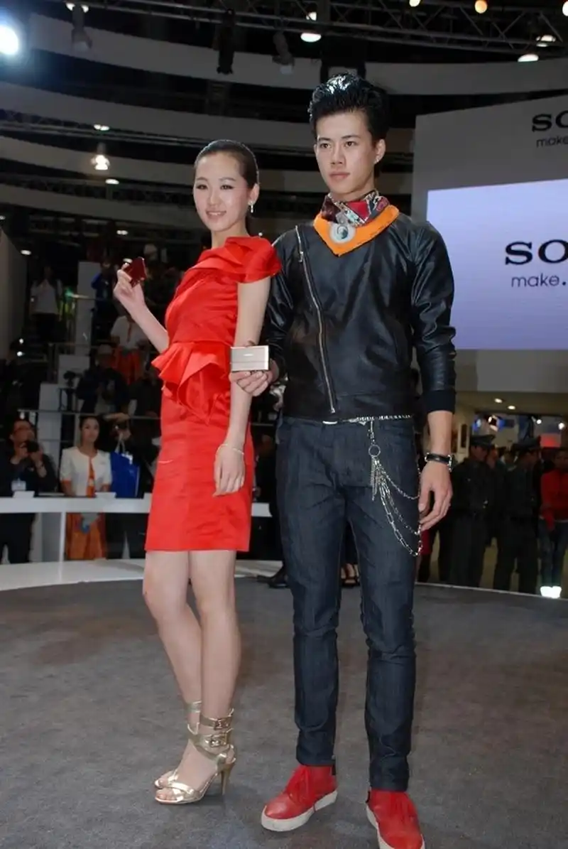 今天看到一张图片,说是女生最喜欢的男生身高第一名是是178cm,第二名