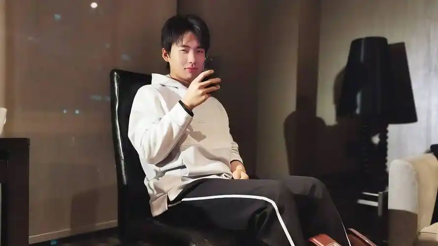 孟鹤堂的八字(郭麒麟生日,搭档阎鹤祥回忆往昔,与郭麒麟一起走过的第