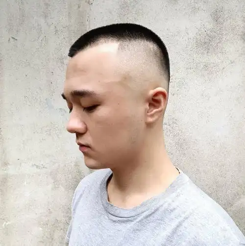 一,男人剪寸头发型,尽量避免3个坑