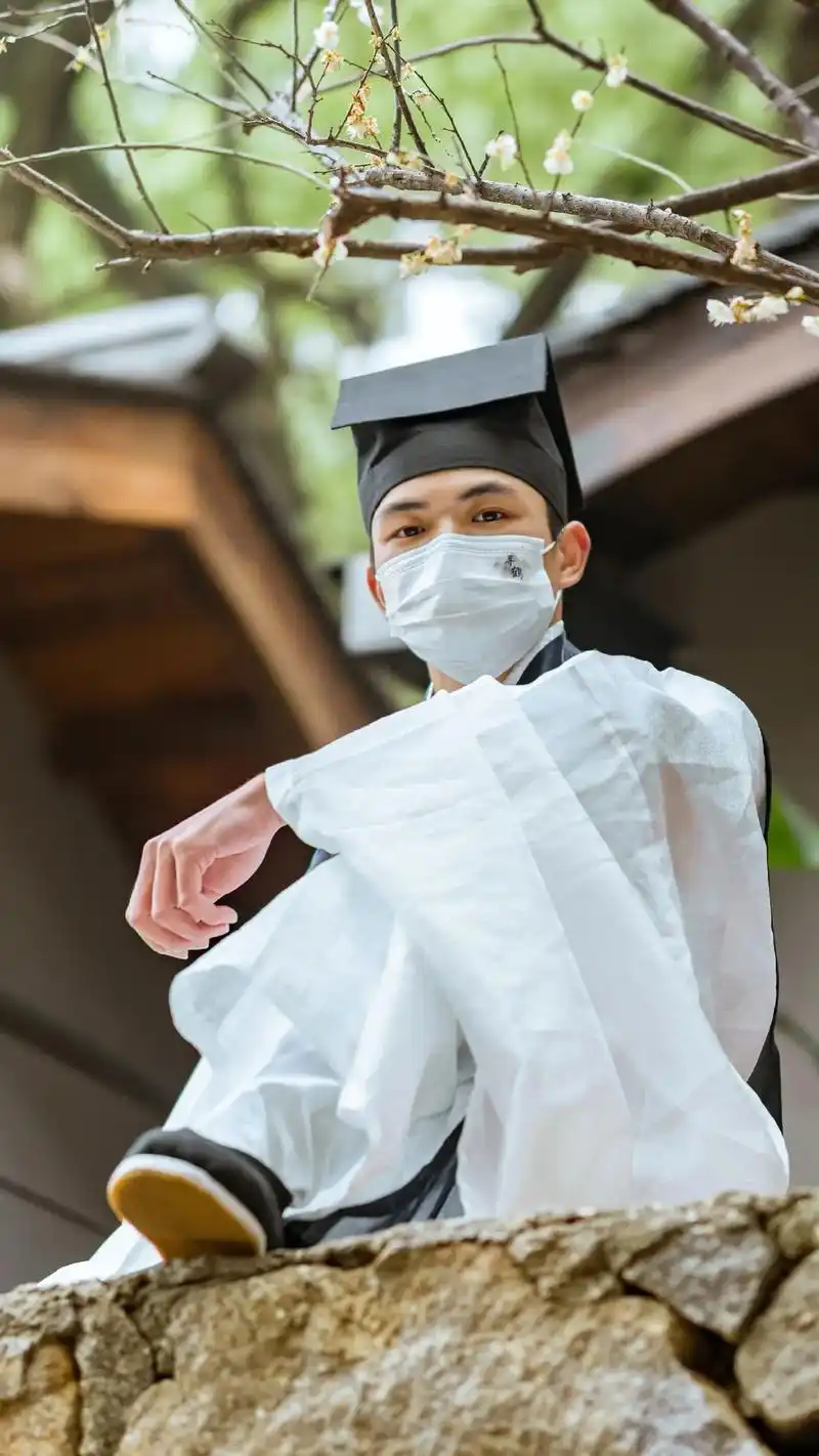 道系青年 #原创古风计划 #传统服饰 #寻鹤 #汉服 我是 - 抖音