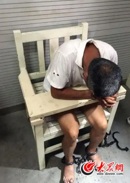 女大学生搭黑车被52岁男子囚禁用性工具虐待