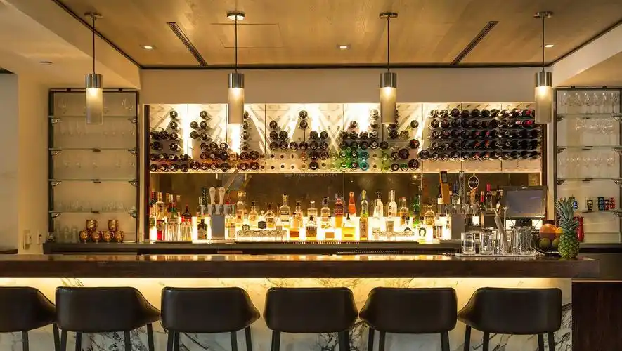 酒吧吧台装修设计图片