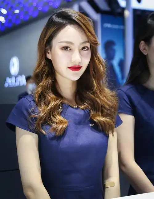 2020北京车展车模小姐姐大合集,真男人就坚持到最后