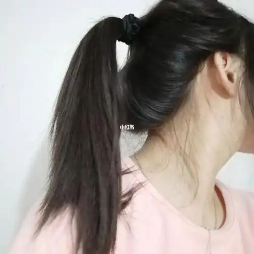 化了妆一看头发还是很土   身边发质软的人随便