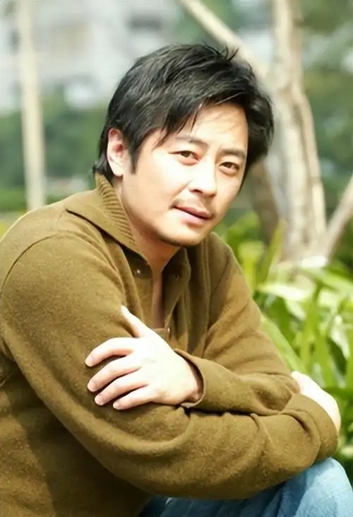 王杰演过的电影,王杰饰演的电影("歌坛浪子"王杰:我流浪过)