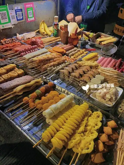 驱车10公里也要来60街边油炸小吃