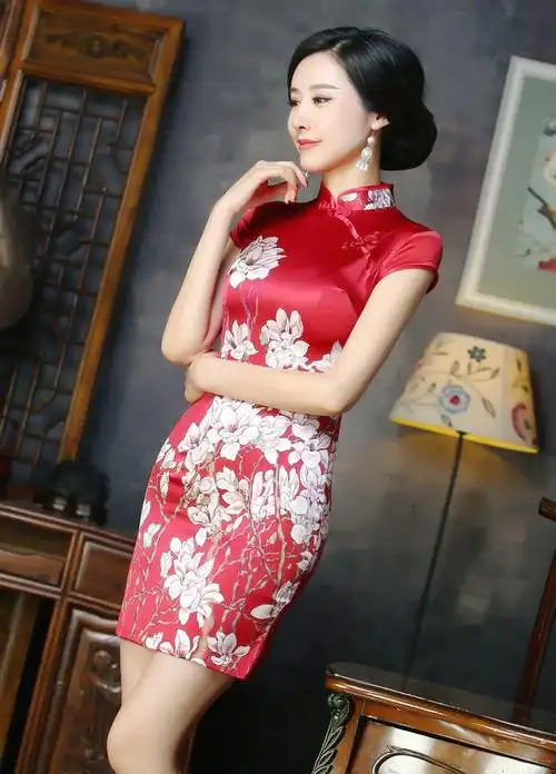 衣着民族特色古韵装女子,展现东方女性的美|古韵|民族|女子_新浪新闻