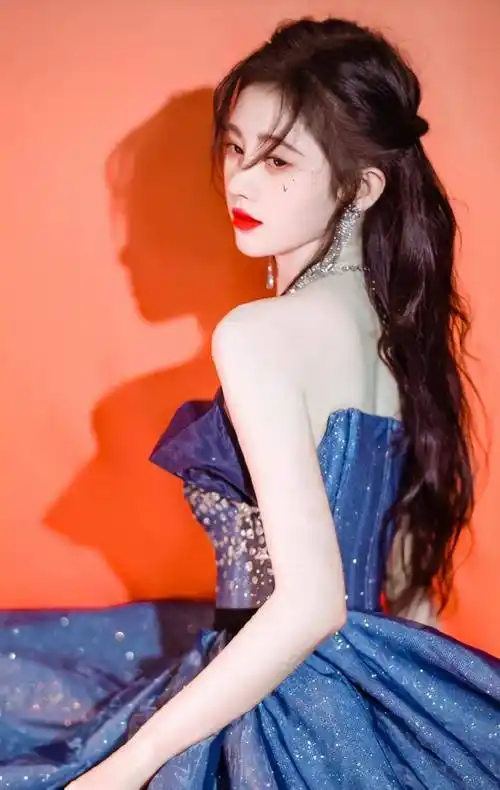 杨颖挑战说唱大秀画技,鞠婧祎生图白到发光_表演_双十一晚会_舞台