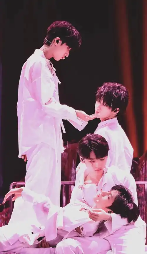 有哪些时代少年团绝美舞台图(高清无水印哦)? - 知乎