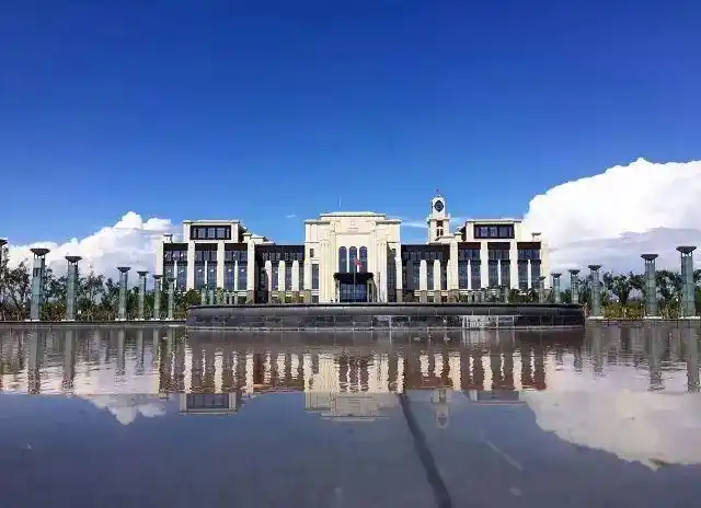 做好思想政治工作服务和林格尔新区发展