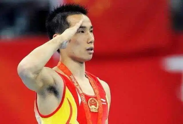 奥运冠军肖钦前女友诈骗6000多万被判无期,消失8年后变八一领队