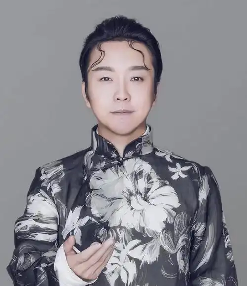 李玉刚凌晨4点发文宣布好友噩耗,网友:一路走好!