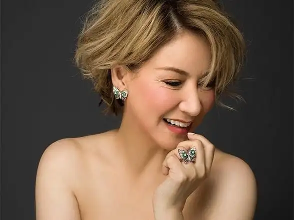 "铁肺歌后"甄妮,屡次痛批娱乐圈乱象,成为"乐坛风纪"