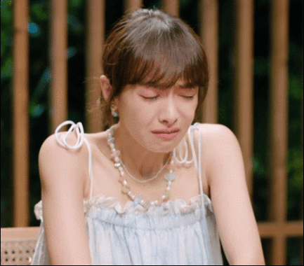 宋茜的出色表现也为剧增色不少.他们