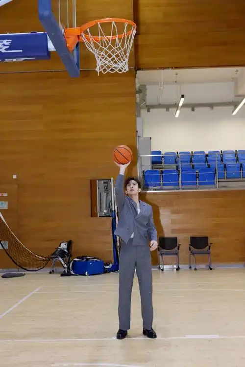 张彬彬超话行程满满收获多多的一天完美结束@张彬彬vin91  #张彬彬