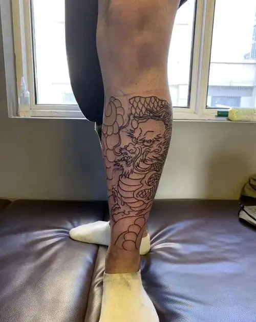 老传统包小腿纹身图片_腿部老传统纹身图案