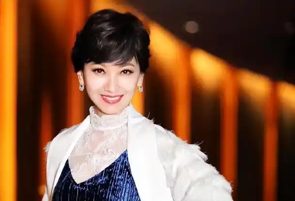 还记得当她是志愿者参与养老院的公